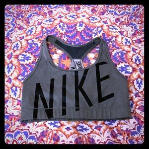 LIKE NEW NIKE Gray Sports Bra